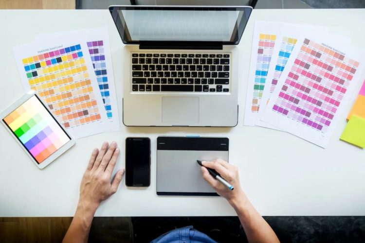 Le métier de designer graphique : tout savoir sur une profession créative